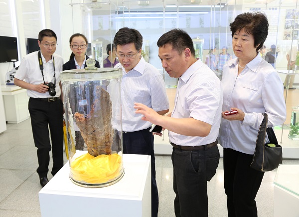 �ƶ���ҵ�����͵���ǰ�����ٹ�Ӯ